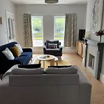 2 Cois Chnoic - * Dingle