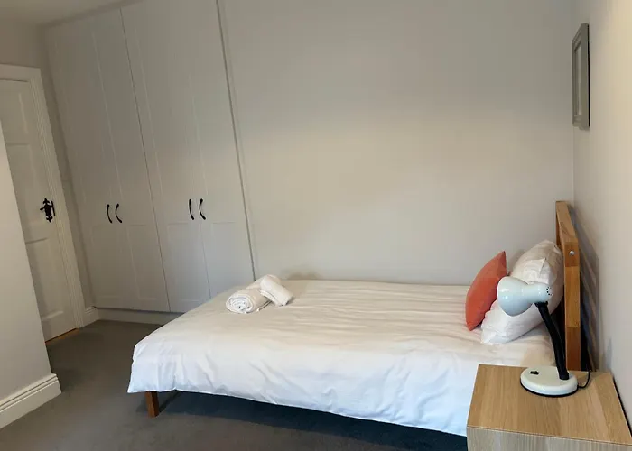 2 Cois Chnoic - * Dingle